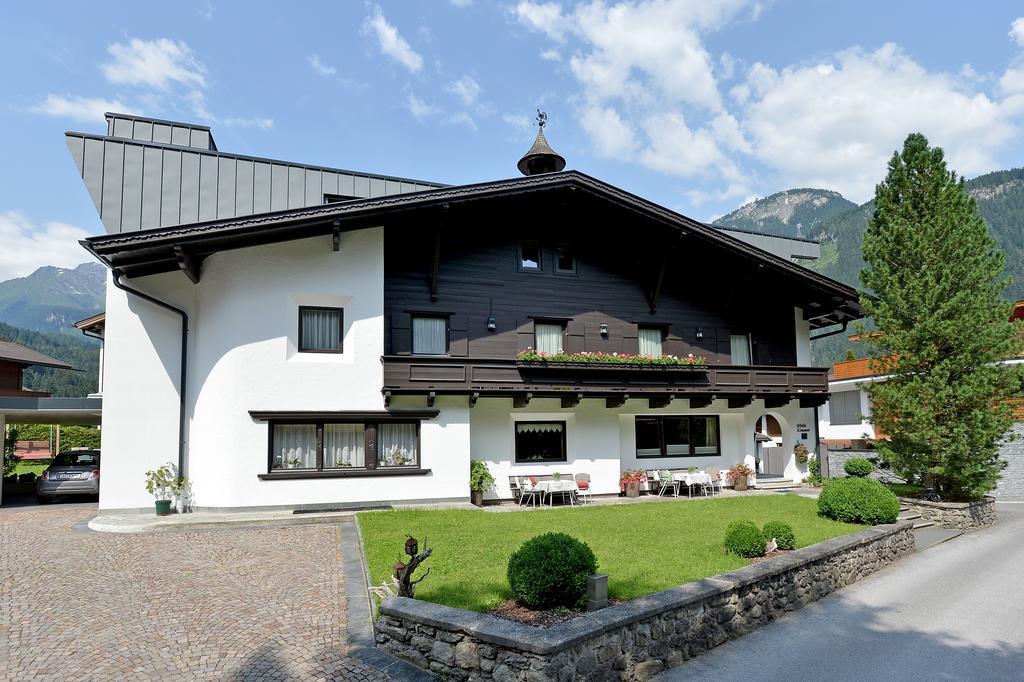 Alpin Hotel Garni Eder - Private Living Mayrhofen Εξωτερικό φωτογραφία